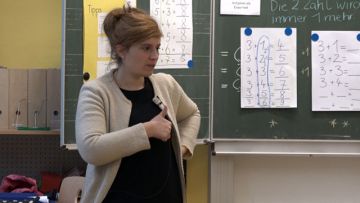 Mathematik – Klasse 1 – Entdecker-Päckchen. Stunde 2 - Clip 5: Hand auf's Herz – Feedback zum Arbeitsprozess